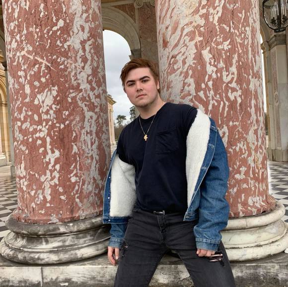 Danny Feeney - Poshmark Profile Picture of Danny Feeney (@dannyfeeney35) on Poshmark