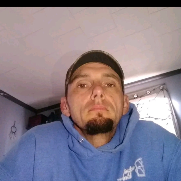 Profile Picture of Mike Tackwell (@tackwellmike) on Poshmark