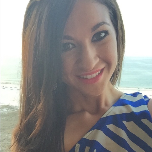 Profile Picture of Alyssa Hagman (@southandco) on Poshmark