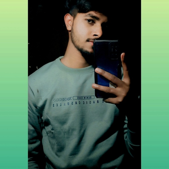 Profile Picture of Addik verma Verma (@addikvermaverma) on Poshmark