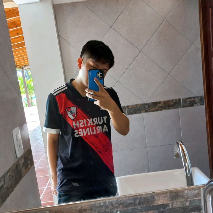 Profile Picture of benja molina (@shiryu7u7) on Tiktok