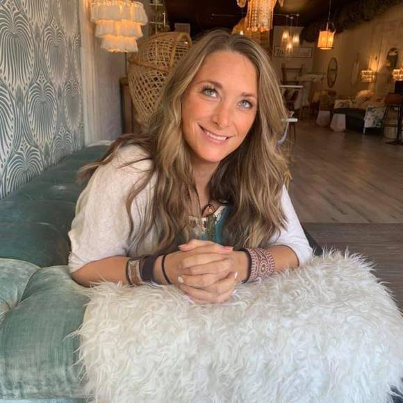 Profile Picture of Jodi Mckinney (@jodi_mckinney) on Poshmark