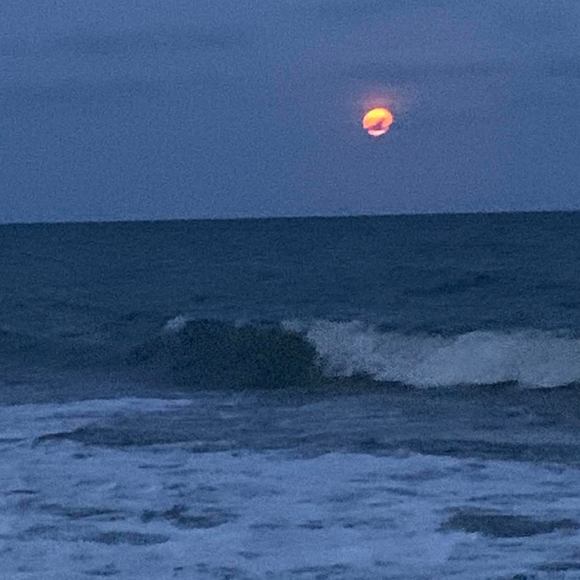 Profile Picture of Lisa Cooper (@kisscoop) on Poshmark