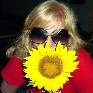 Profile Picture of Betsy Chapman (@281122939) on Myspace