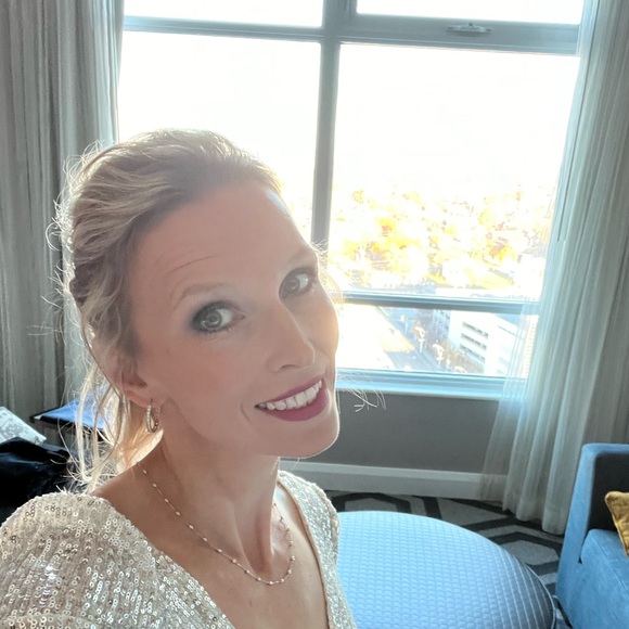 Profile Picture of Natalya Natyshak (@tal_shak) on Poshmark