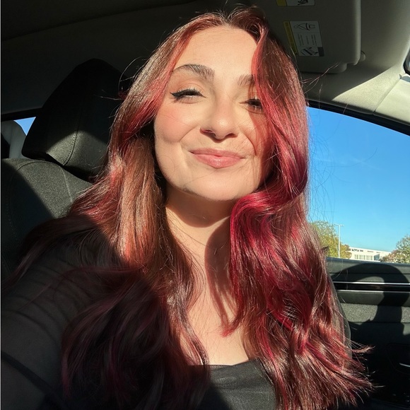 Profile Picture of Nancy Marcello (@xnancyx226) on Poshmark