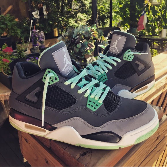 Profile Picture of Nicolas Toro (@nicolastoro86) on Poshmark