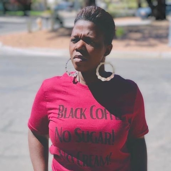 Profile Picture of Kenya Frazier (@dmacmom26) on Poshmark