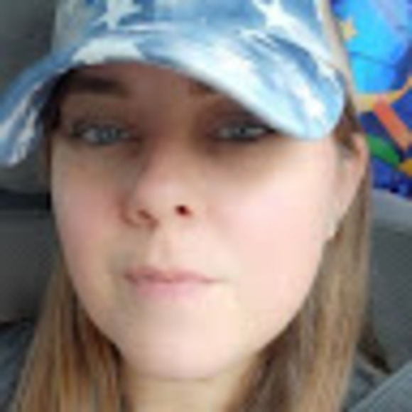 Profile Picture of Aaron Grace (@aarongrace1725) on Poshmark