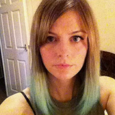 Profile Picture of Lottie Baker (@lottievintage) on Twitter