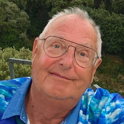 Profile Picture of Jonathan King (@KingOfHits) on Twitter