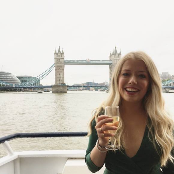 Profile Picture of Jill Grabowski (@jillgrabowski) on Poshmark