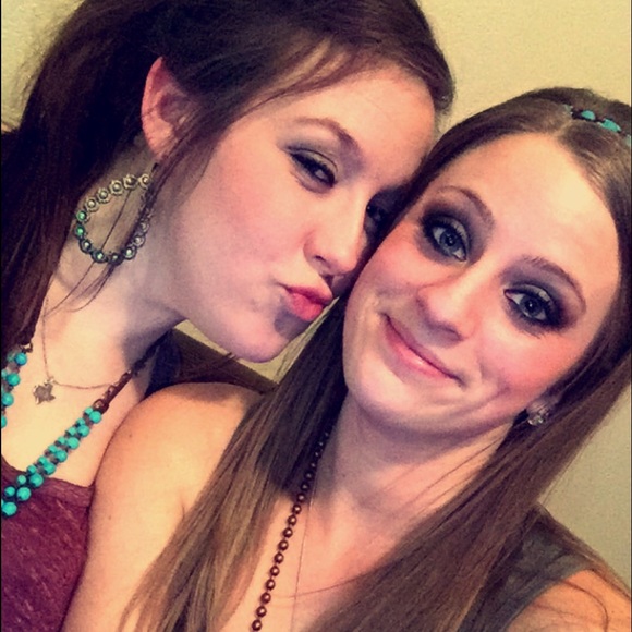 Profile Picture of Carlie Callahan (@carlie1039) on Poshmark