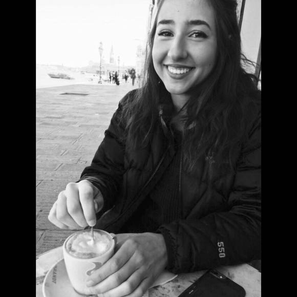 Profile Picture of Magdalene Economou (@meconomou) on Poshmark