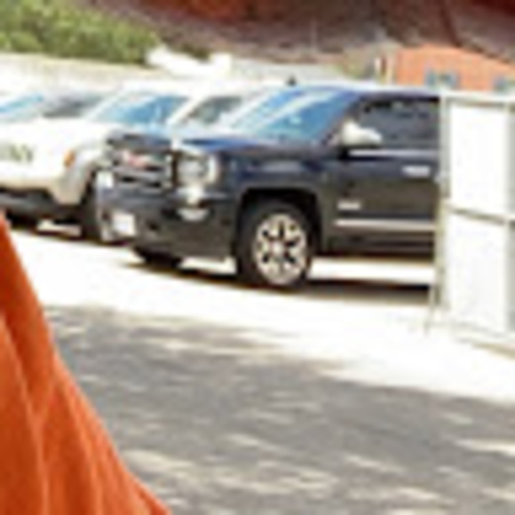 Profile Picture of Levi Osborne (@leviosborne) on Poshmark