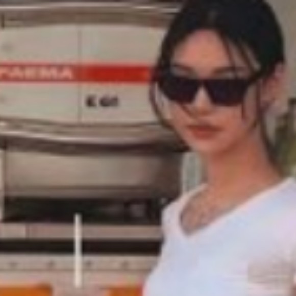 Profile Picture of Reta John (@oreta2138) on Poshmark