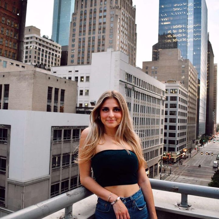 Profile Picture of loren (@lorenmed) on Tiktok