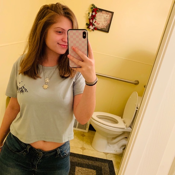 Profile Picture of Ariel Mccarthy (@aaarielll) on Poshmark