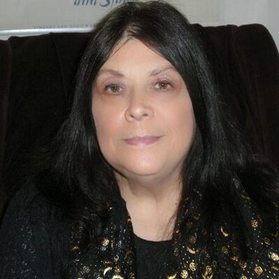 Profile Picture of Sande Smith (@smith_sande) on Twitter