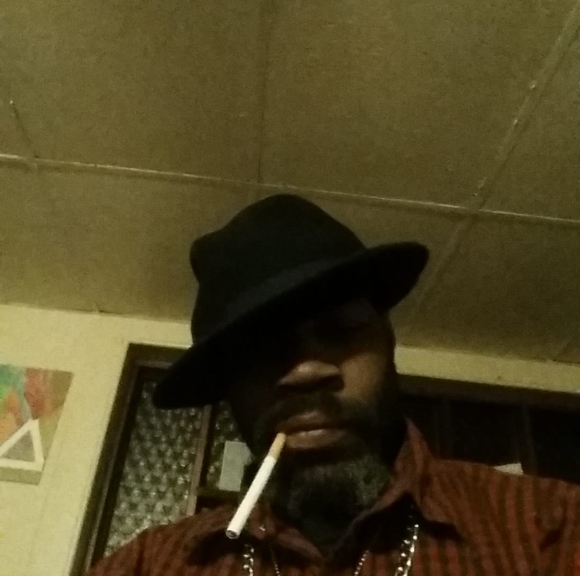 Profile Picture of Isaac King (@isaacking159) on Poshmark