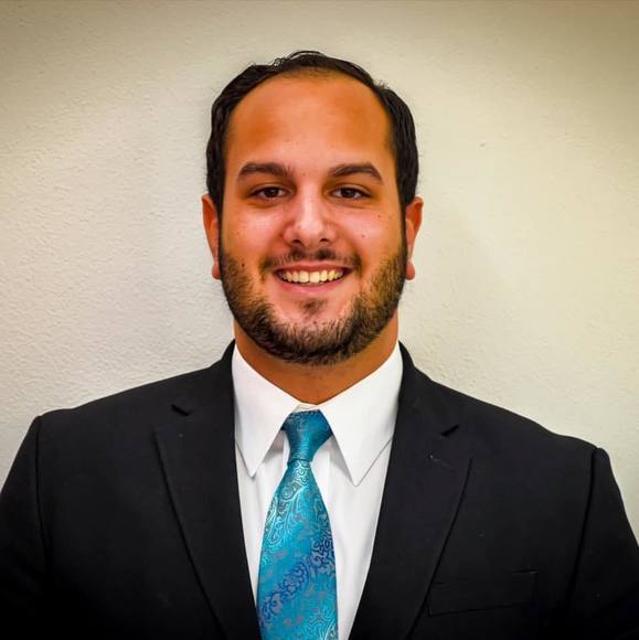 Profile Picture of Eric Machin (@ericmach16) on Poshmark