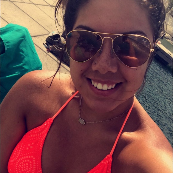 Profile Picture of Odyssey Molano (@odysseymolano) on Poshmark