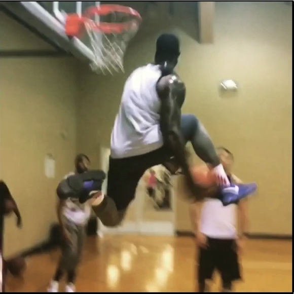 Profile Picture of David Gabriel (@dave_gabe) on Poshmark