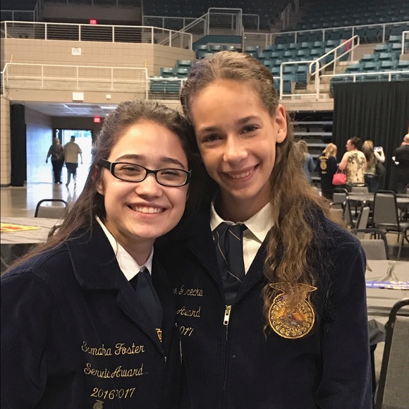 Profile Picture of Caroline Jurecka (@carolinerose5) on Poshmark