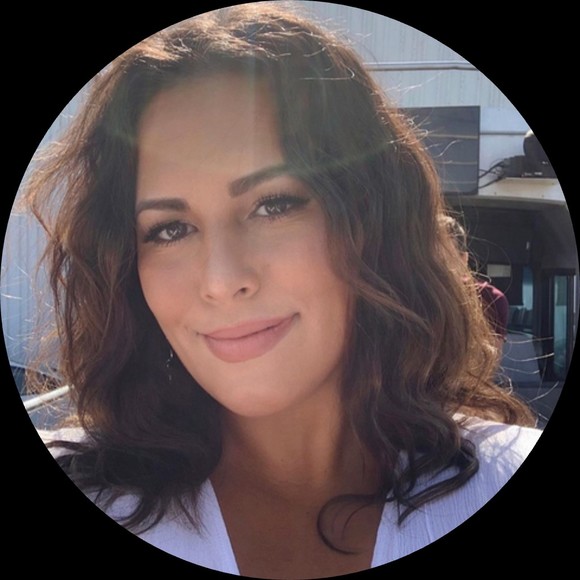 Profile Picture of Casey Penrose (@caseympenrose) on Poshmark