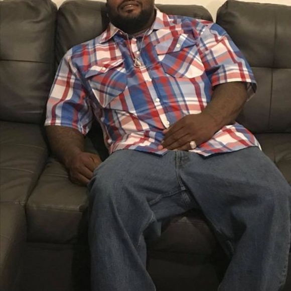 Profile Picture of Johnny Hardeman (@johnny_hardeman) on Poshmark
