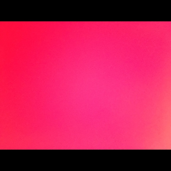 Profile Picture of Nikki Steinheiser (@nikki_stein) on Poshmark