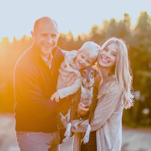 Profile Picture of Lindsey Springhetti (@lindsey_ione) on Poshmark