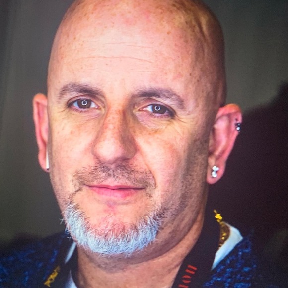 Stu Walerstein - Poshmark Profile Picture of Stu Walerstein (@slketolke) on Poshmark