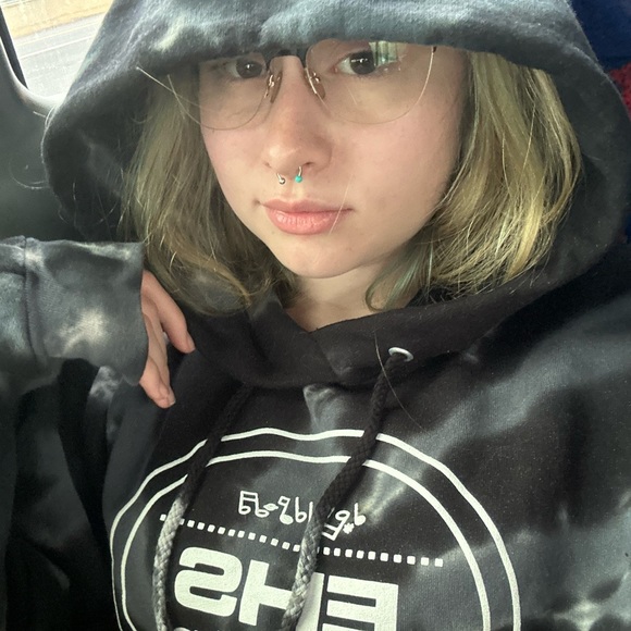 Profile Picture of Isabelle Weber (@isabellewebe177) on Poshmark