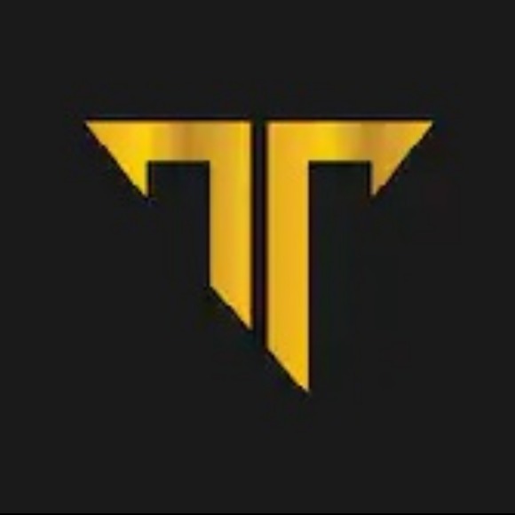 Profile Picture of M Simmons (@takovrtrendz) on Poshmark