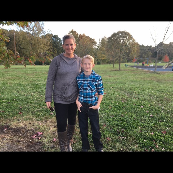 Profile Picture of Bethany Schutzenhofer (@bethany326) on Poshmark