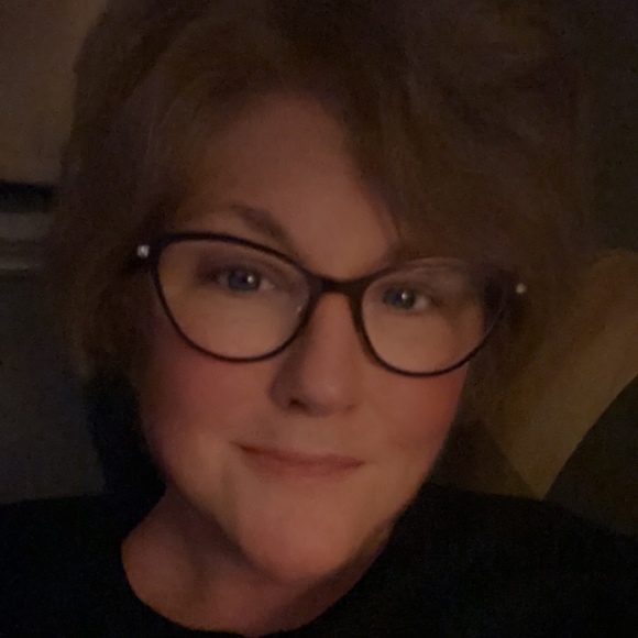 Profile Picture of Sineath Falls (@ksfalls11) on Poshmark