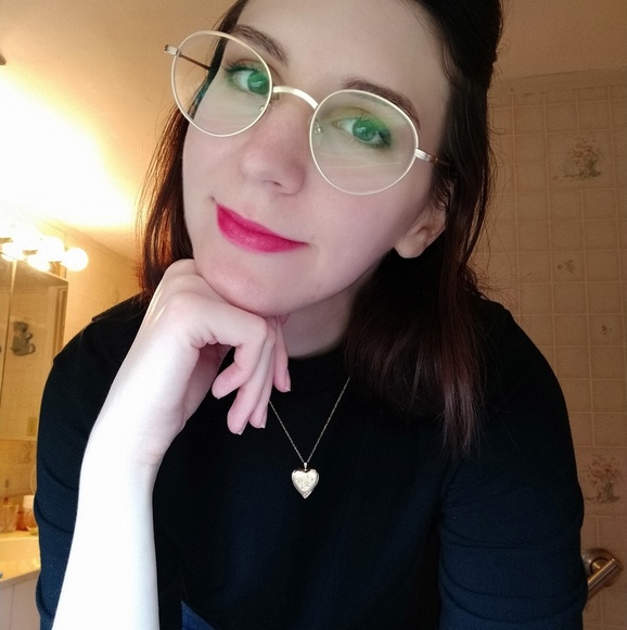 Profile Picture of Taylor Purdy (@tayrochelle) on Poshmark