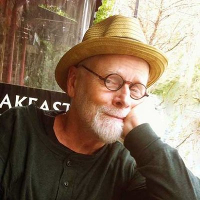 Profile Picture of Michael DeCourcey (@dreamgatechron) on Twitter