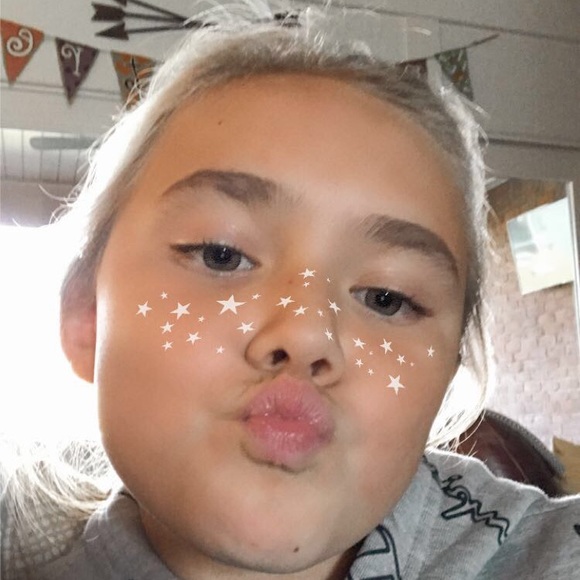 Profile Picture of Addi Schrecker (@addischrecker) on Poshmark