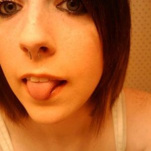 Profile Picture of Kelly Hamlin (@yourxsuchxaxwhore) on Myspace