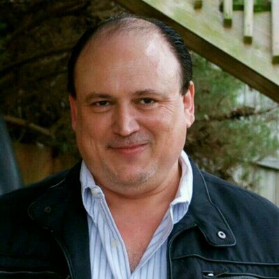 Profile Picture of Robertelbaz (@robertelbaz) on Twitter