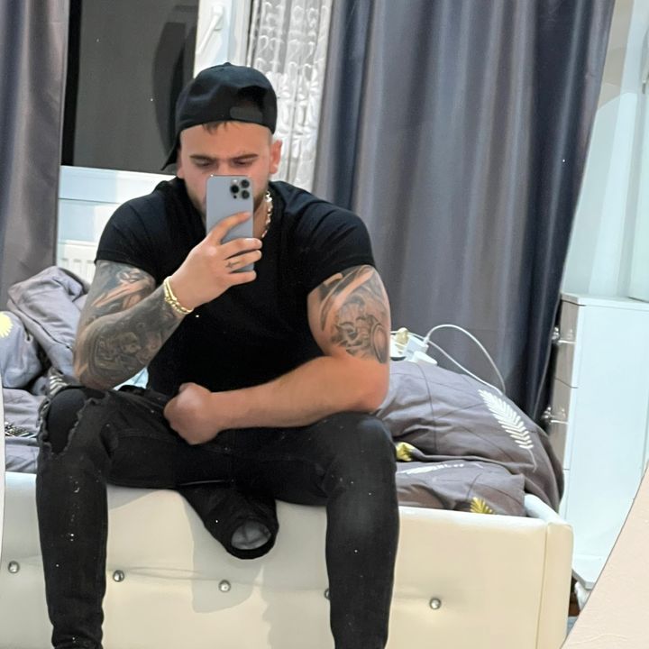 Profile Picture of Michael (@michael.benzz) on Tiktok