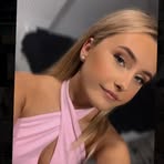 Profile Picture of Julia Florian (@julia.florian.501) on Facebook