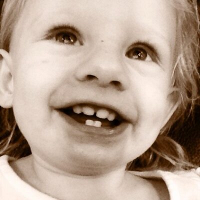 Profile Picture of Olivia Custer (@CusterOlivia) on Twitter