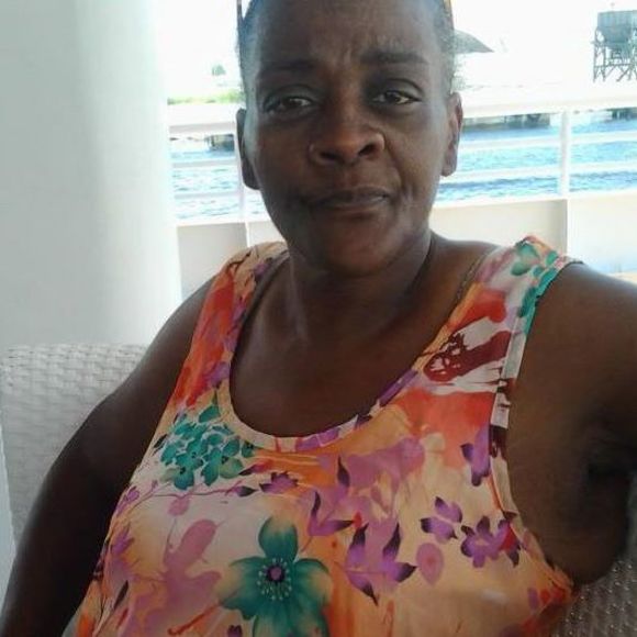 Profile Picture of Sandra Hicks (@sandraaaa_700) on Poshmark