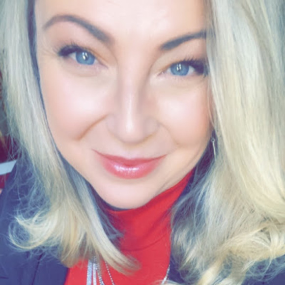 Profile Picture of Melissa Epling (@msepling1975) on Poshmark