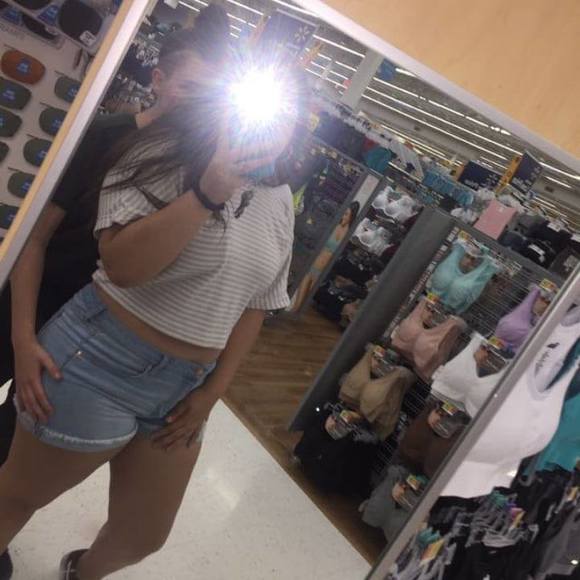 Profile Picture of Hailey Hancock (@haileyhancoc351) on Poshmark