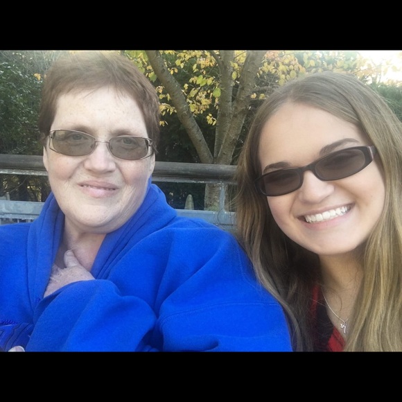 Profile Picture of Courtney Amrich (@courtney_amrich) on Poshmark