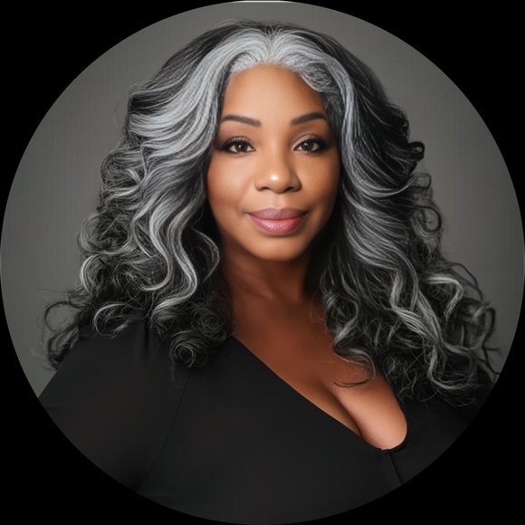 Profile Picture of Yolanda Mcmillian (@ytmyolilove) on Poshmark